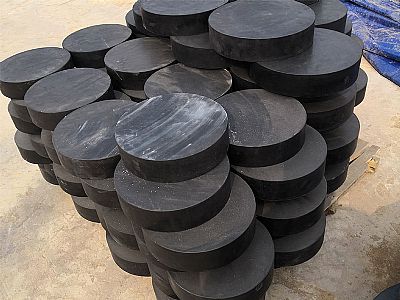 信宜市板式橡胶支座由若干层橡胶片与薄钢板经加压硫化